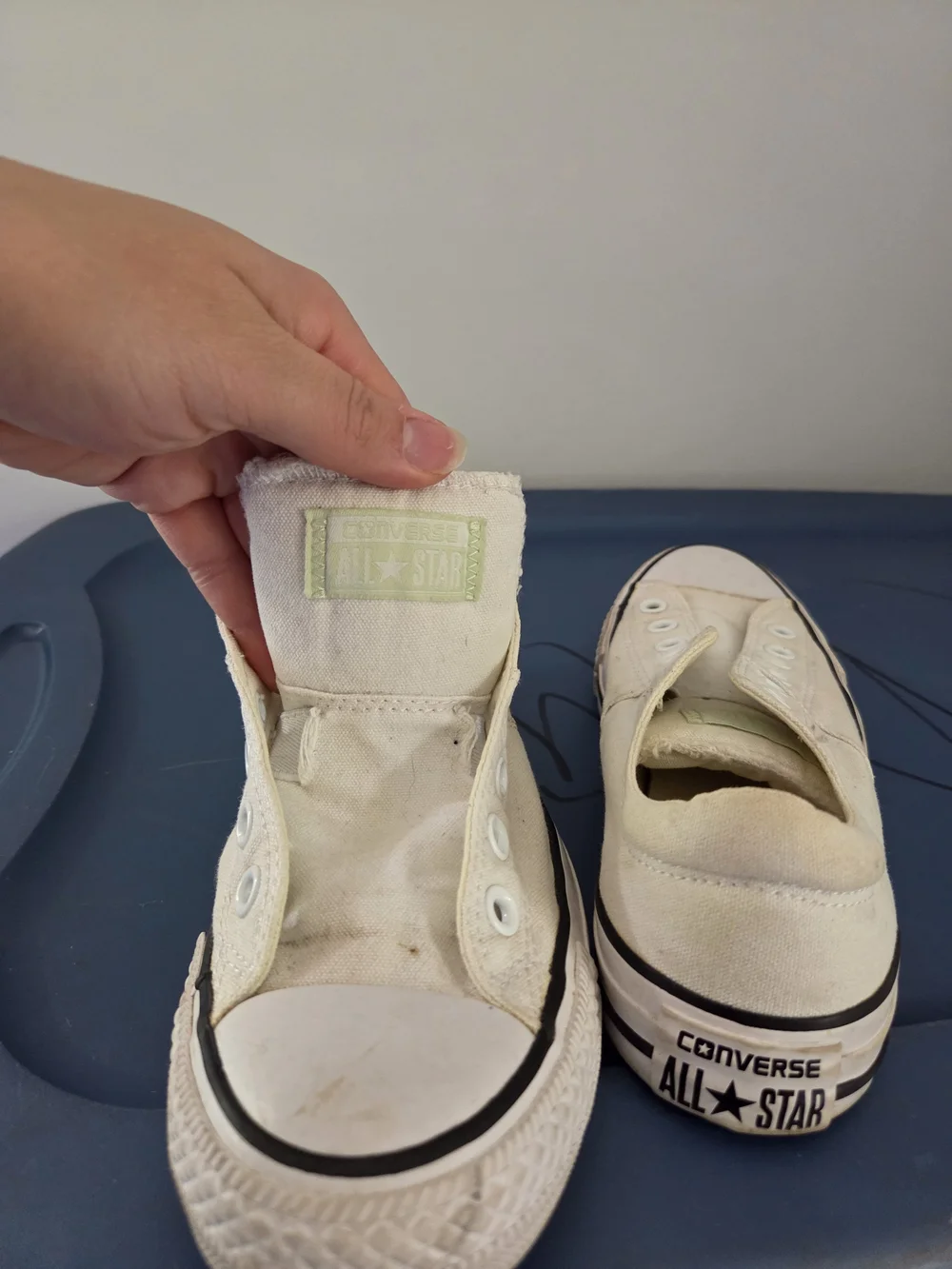 Converse Size 8 Kids' All Star Low-Top Canvas Sneakers in Off-White